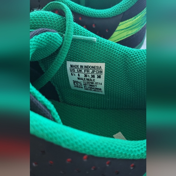 Adidas Mexico national team, Men's Size 6.5 Indoor Shoes - Picture 3 of 9